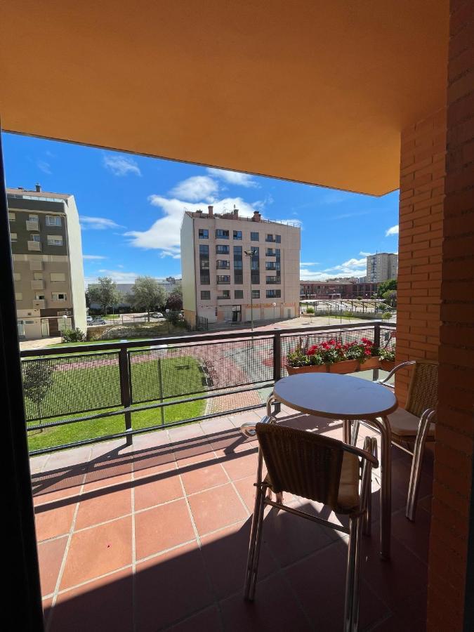 Burgo Hostal Santiago 2 מראה חיצוני תמונה