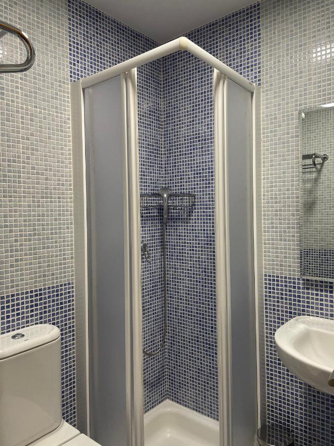 Burgo Hostal Santiago 2 מראה חיצוני תמונה