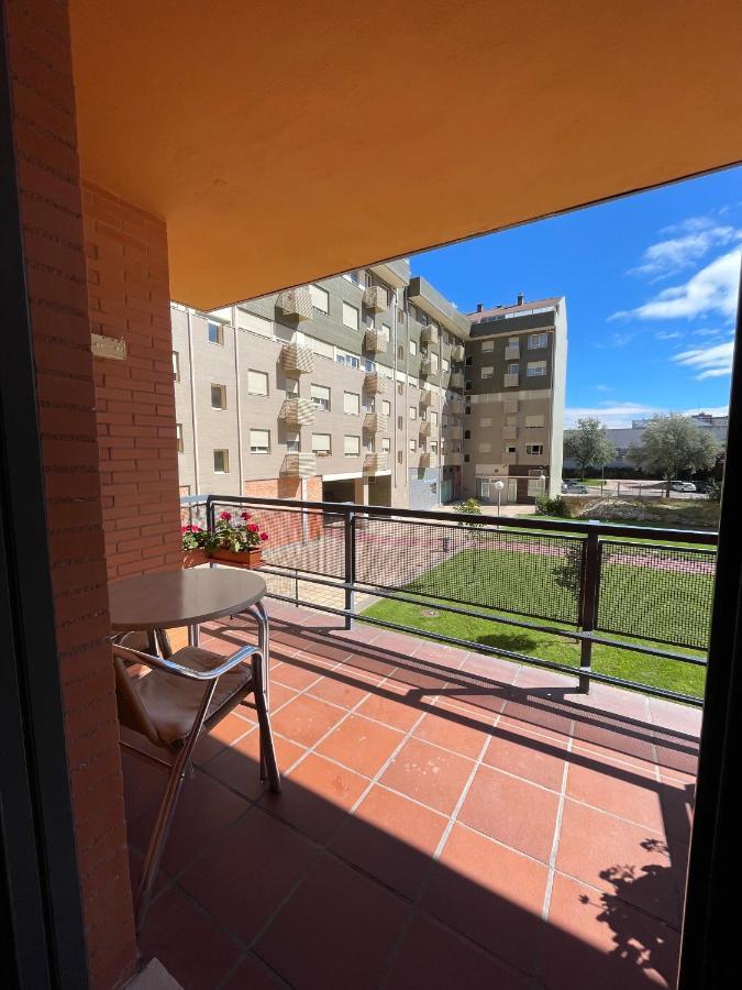 Burgo Hostal Santiago 2 מראה חיצוני תמונה