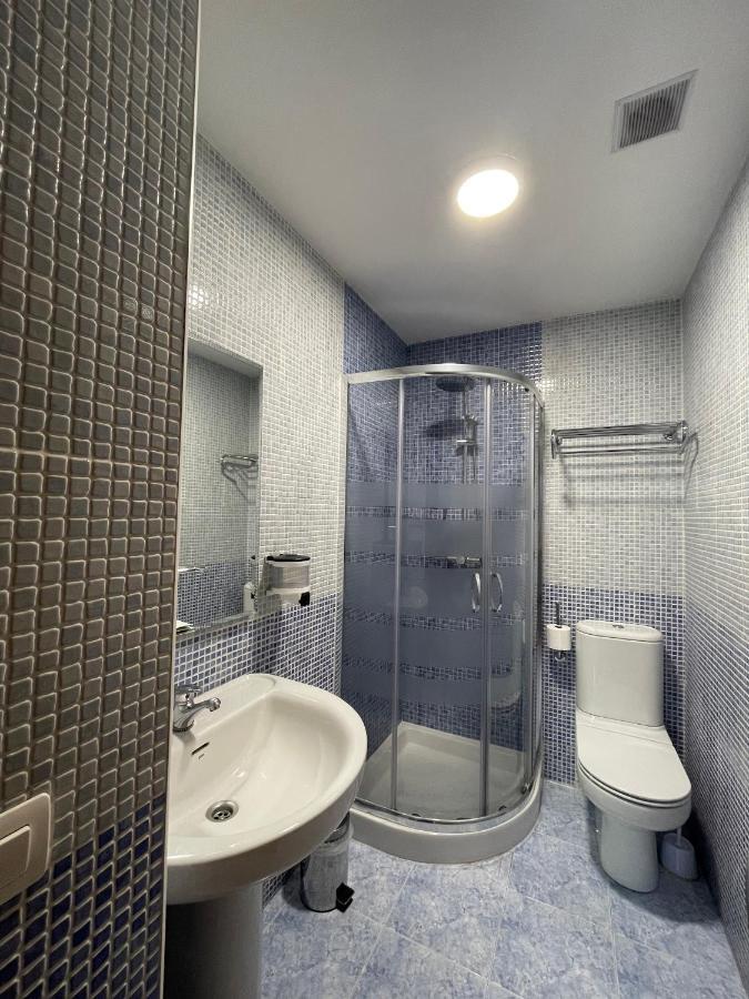 Burgo Hostal Santiago 2 מראה חיצוני תמונה