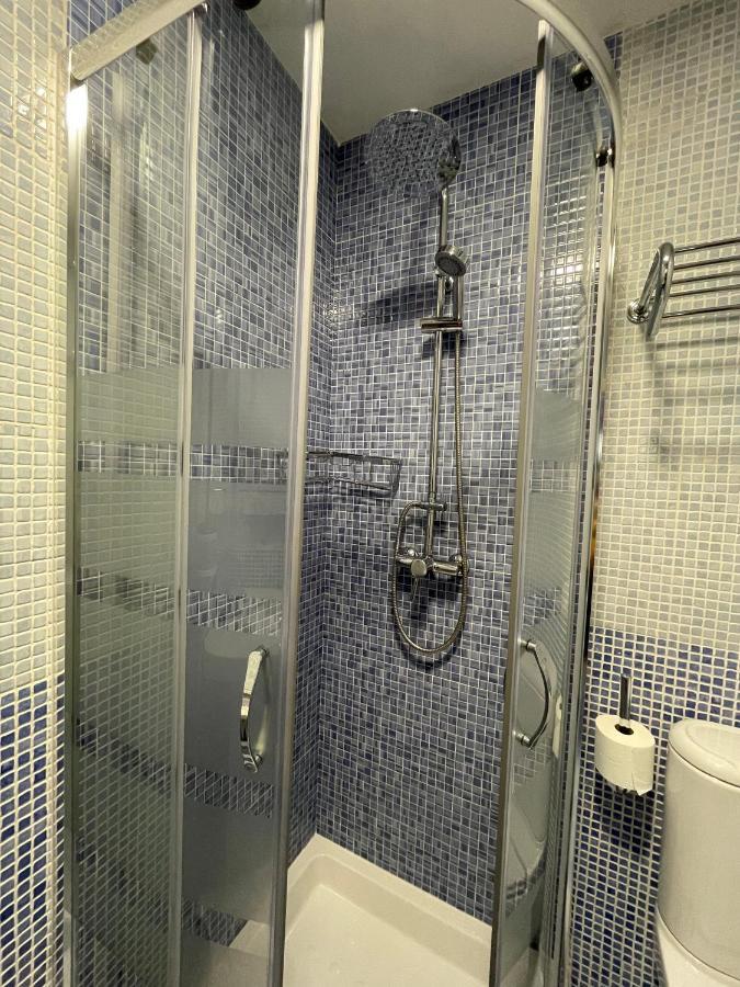 Burgo Hostal Santiago 2 מראה חיצוני תמונה